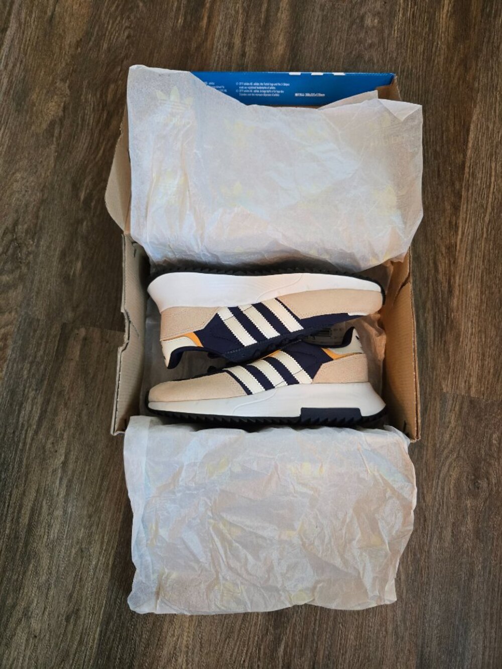 Adidas Originals Retropy F2 Navy/Beige – Fits 7.5 to 8 – Brand New Never Worn - Picture 3 of 7